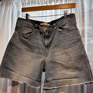 Women's levi shorts